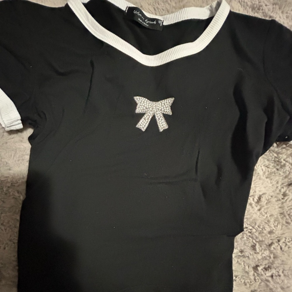 Black and White Top with Bow Accent